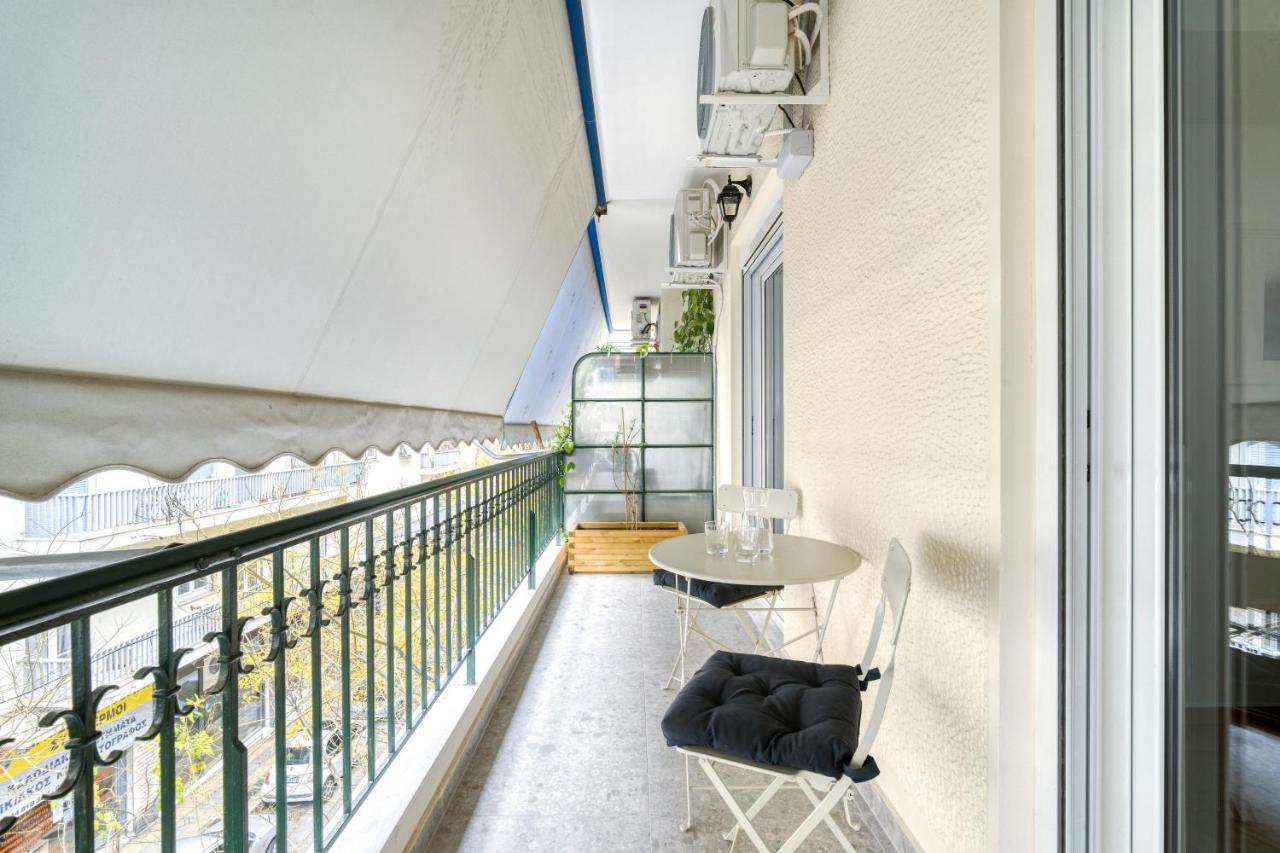 Stylish, Sunny New 2 Bedroom, Prime Central Athen Exterior foto