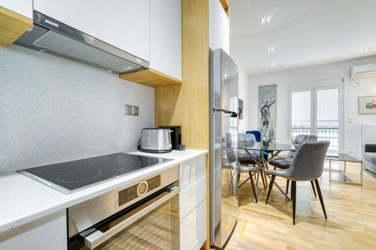 Stylish, Sunny New 2 Bedroom, Prime Central Athen Exterior foto