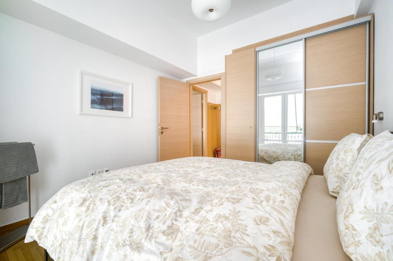 Stylish, Sunny New 2 Bedroom, Prime Central Athen Exterior foto
