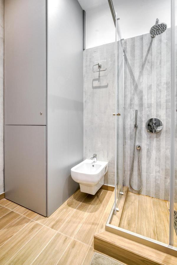 Stylish, Sunny New 2 Bedroom, Prime Central Athen Exterior foto