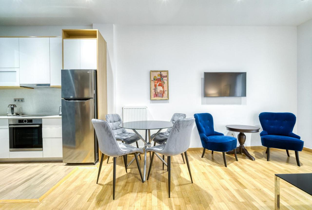 Stylish, Sunny New 2 Bedroom, Prime Central Athen Exterior foto
